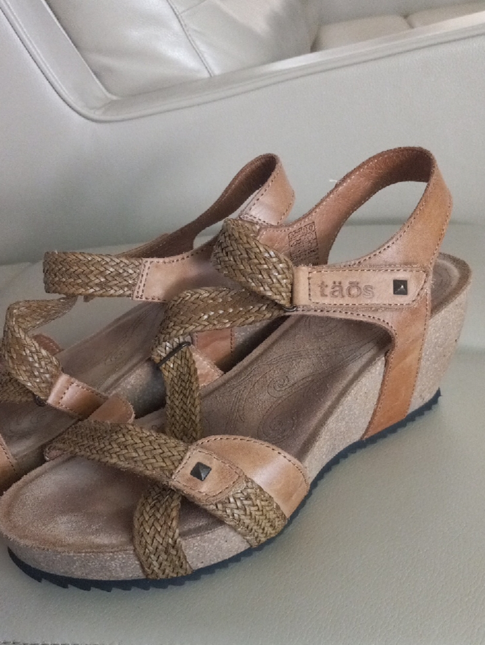 Taos Footwear Woven Braided Tan Wedge Sandals Size 9.5